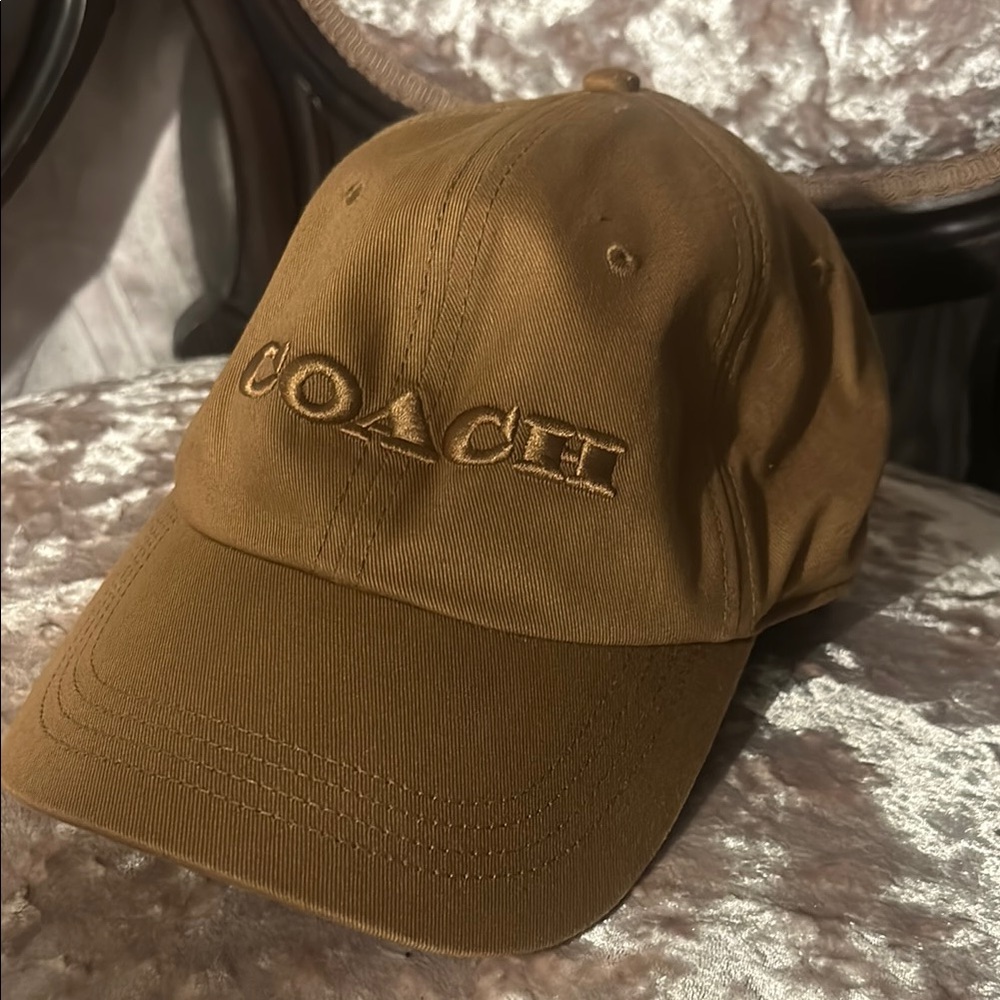 Coach Brown Baseball Hat Classic Design